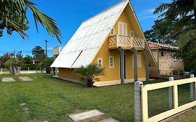 Chale Condominio Vila Suica - Balneario Rincao Vila Nova (icara, Santa Catarina)
